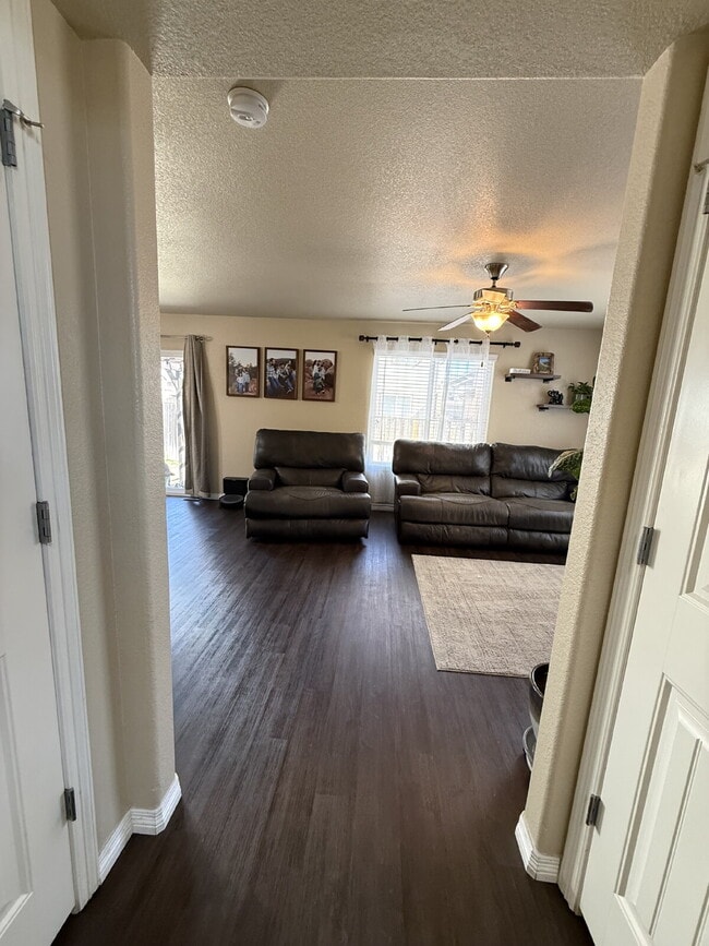 Building Photo - Beautiful Home Near Military Base in Lorson Ranch For Rent