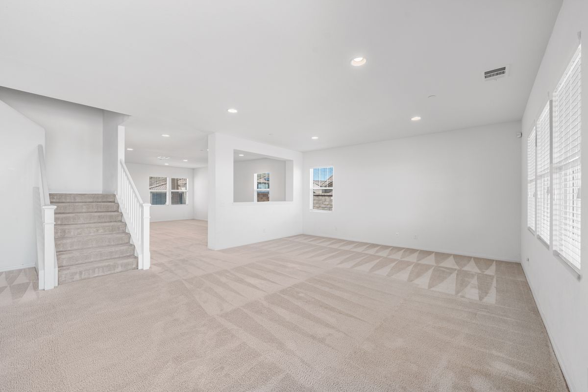 Building Photo - 37317 Paintbrush Dr