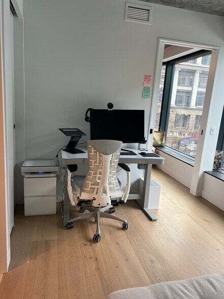 Building Photo - 960 Market St