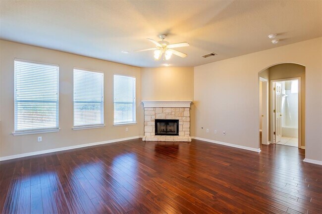 Building Photo - 9329 Castle Pines Dr