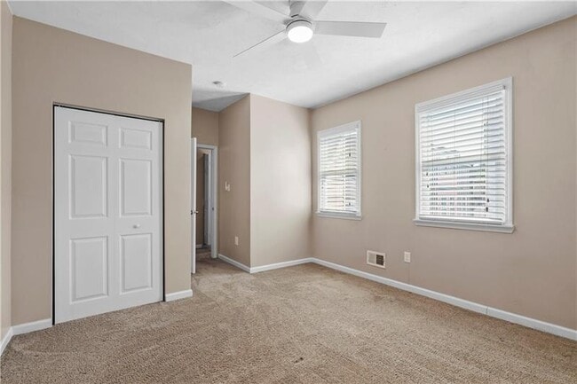 Building Photo - 841 Blossom Wy