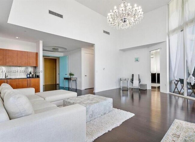 Building Photo - 18101 Collins Ave