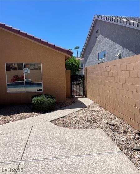 Building Photo - 2036 Pinion Springs Dr