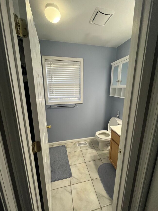 Building Photo - Updated 4 bedroom, 3 bath Home in Christiansburg