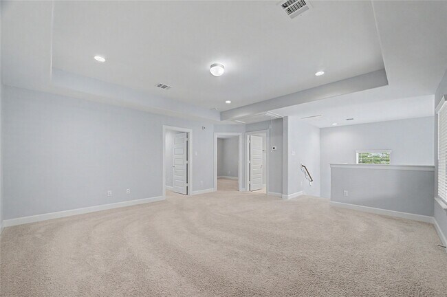 Building Photo - 911 W 35th St