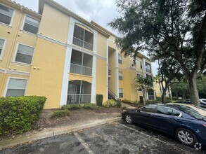 Building Photo - 2BD/2BA Visconti Condo with Lake Views!