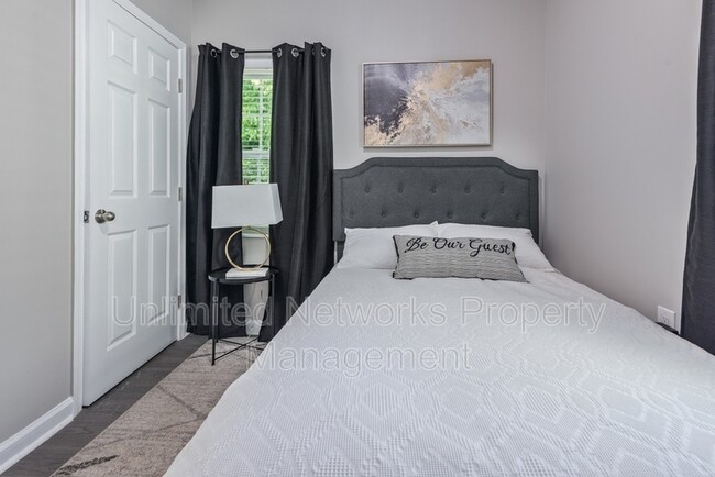 Building Photo - 151 Lawton St SW