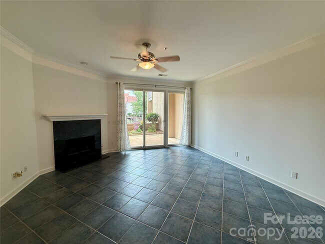 Building Photo - 18009 Kings Point Dr