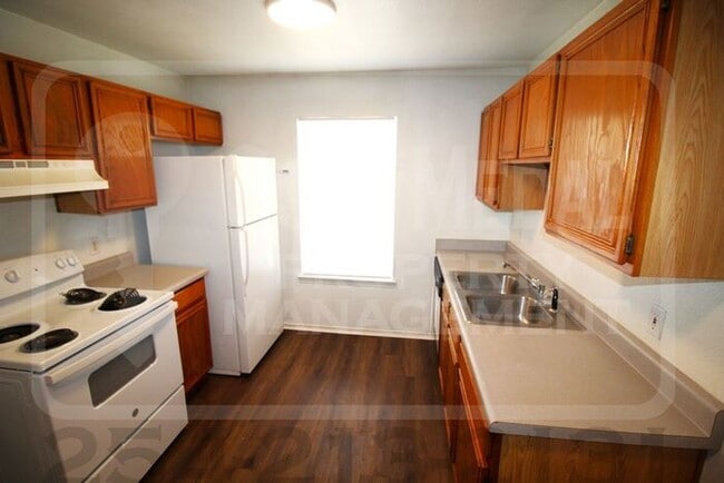 Building Photo - 1708 Windward Dr