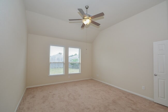 Building Photo - 20215 Stonebridge Terrace Dr