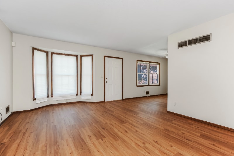 Building Photo - 4421 Sterling Ave