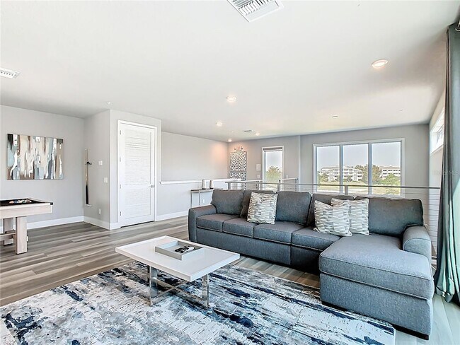 Building Photo - 7740 Sandy Ridge Dr