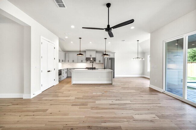 Building Photo - 8209 Polar Dr