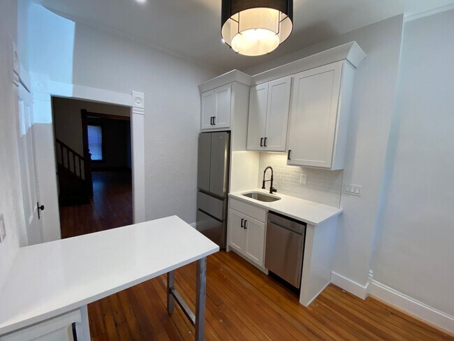 Building Photo - Price Ave 49-51 NCR