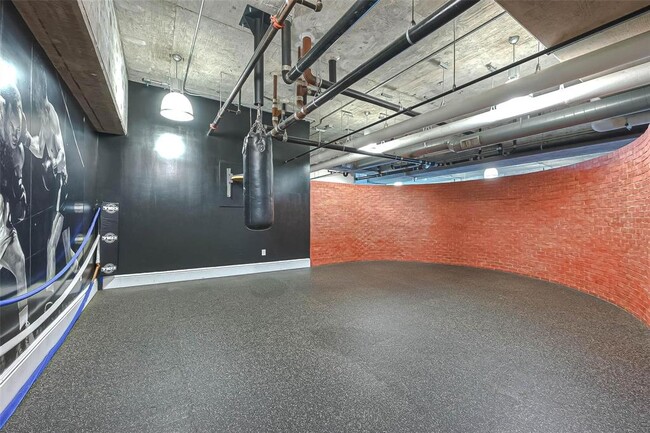 Building Photo - 5925 Almeda Rd