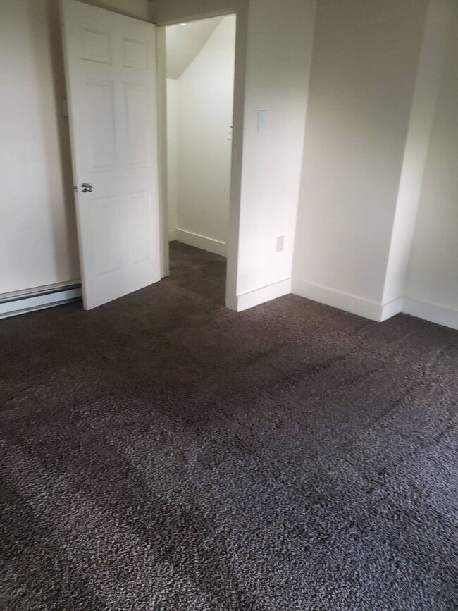 Building Photo - 2 BR near Promenade Park