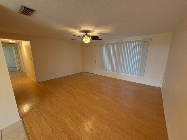 Building Photo - 22380 Nyack Ave