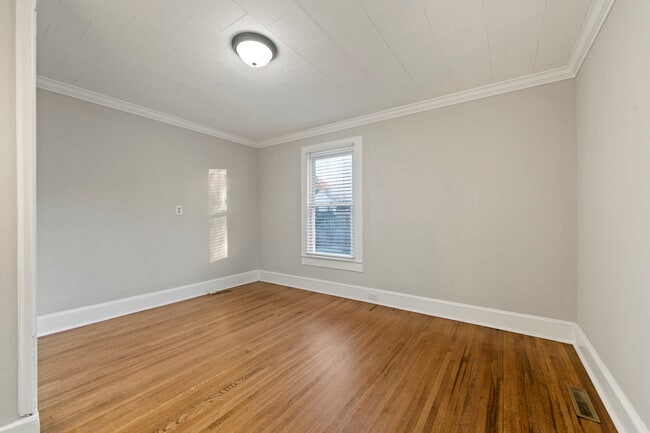 Building Photo - 602 Doby St