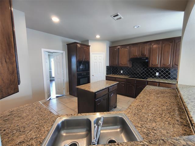 Building Photo - 1709 Wylie Creek Dr