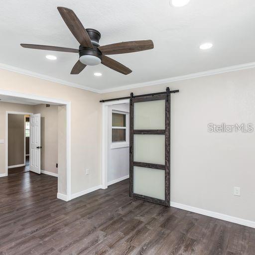 Building Photo - 2608 Oakwood Dr