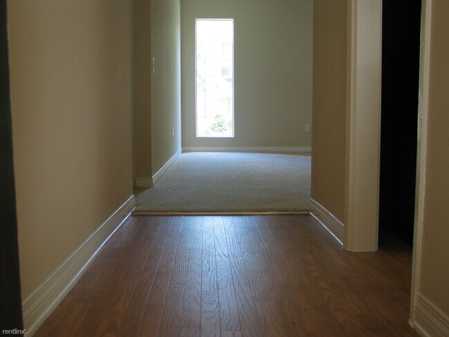 Building Photo - 3 br, 2 bath Condo - Waterbridge