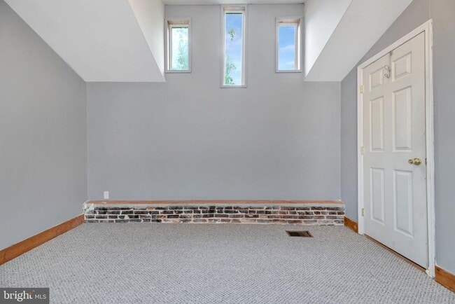 Building Photo - 1742 E Lombard St