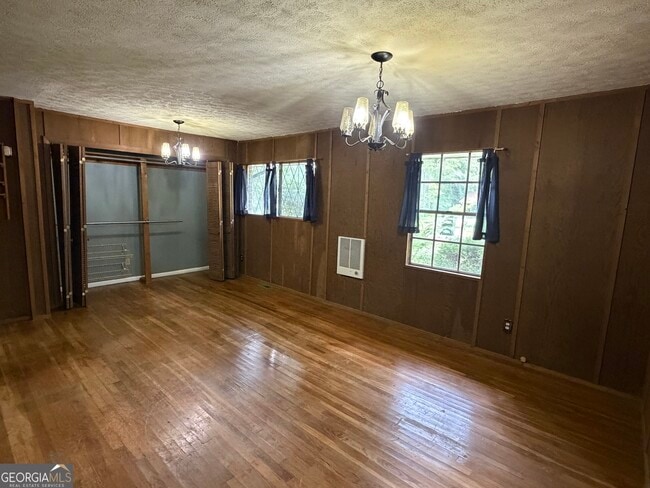 Building Photo - 1054 College Station Rd