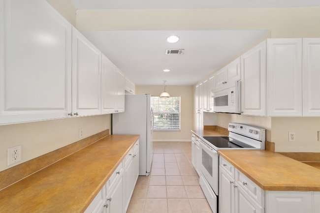 Building Photo - 5436 Admiral Way