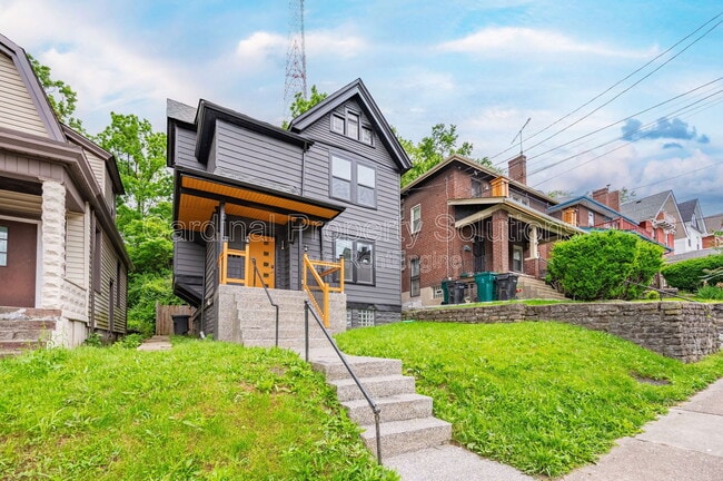 Primary Photo - 433 Dorchester Ave