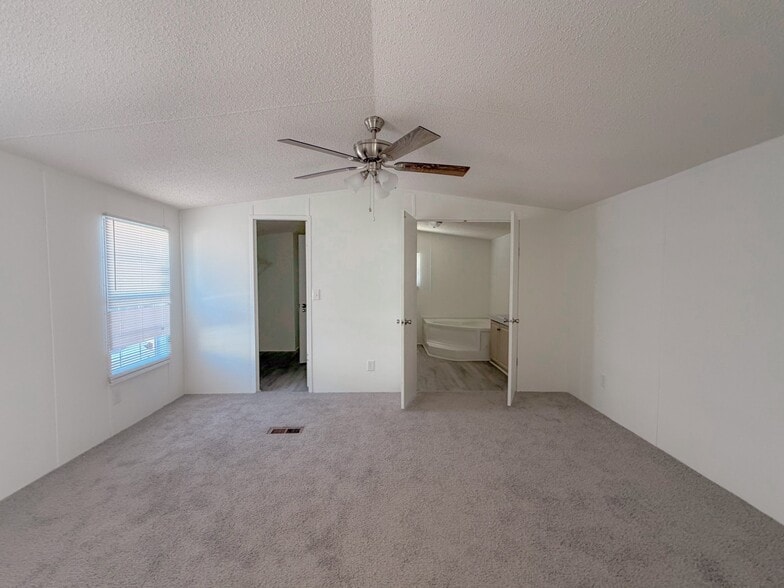 Building Photo - 2111 Harristown Rd