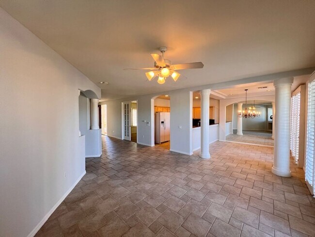 Building Photo - Condo on TPC Summerlin golf course! $2250/...