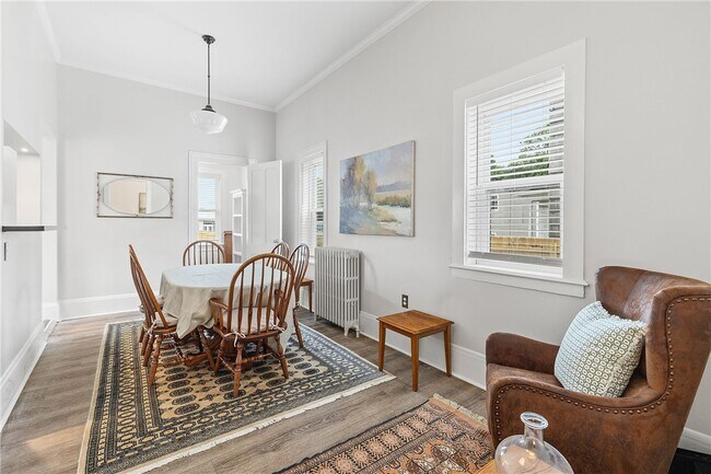 Building Photo - 42 Lake St