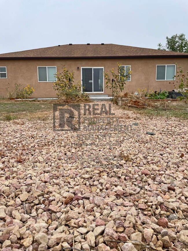 Building Photo - 430 E Stardust Dr