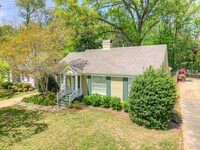 Building Photo - Beautiful 3 bed/3 full baths PLUS flex space!