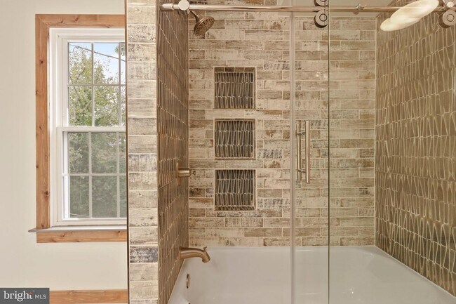 Building Photo - 3502 Buena Vista Ave