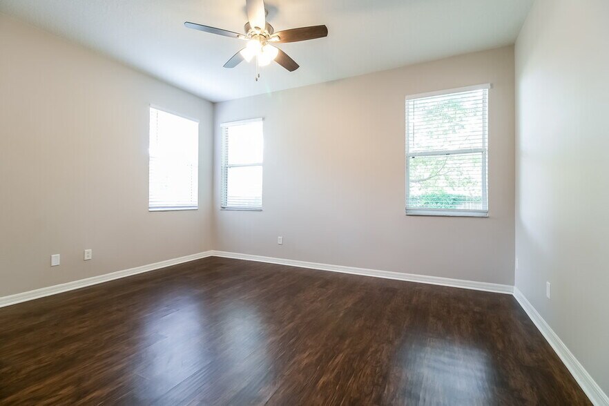 Building Photo - 439 Vicks Landing Dr