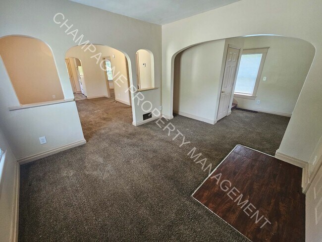 Building Photo - Charming 3-Bedroom Home with Covered Front...