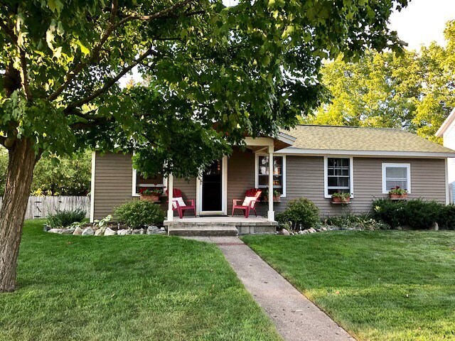 Primary Photo - 112 Chippewa St