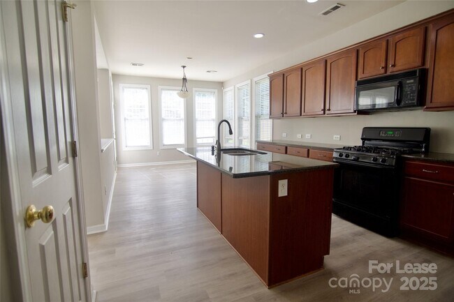 Building Photo - 14813 Provence Ln