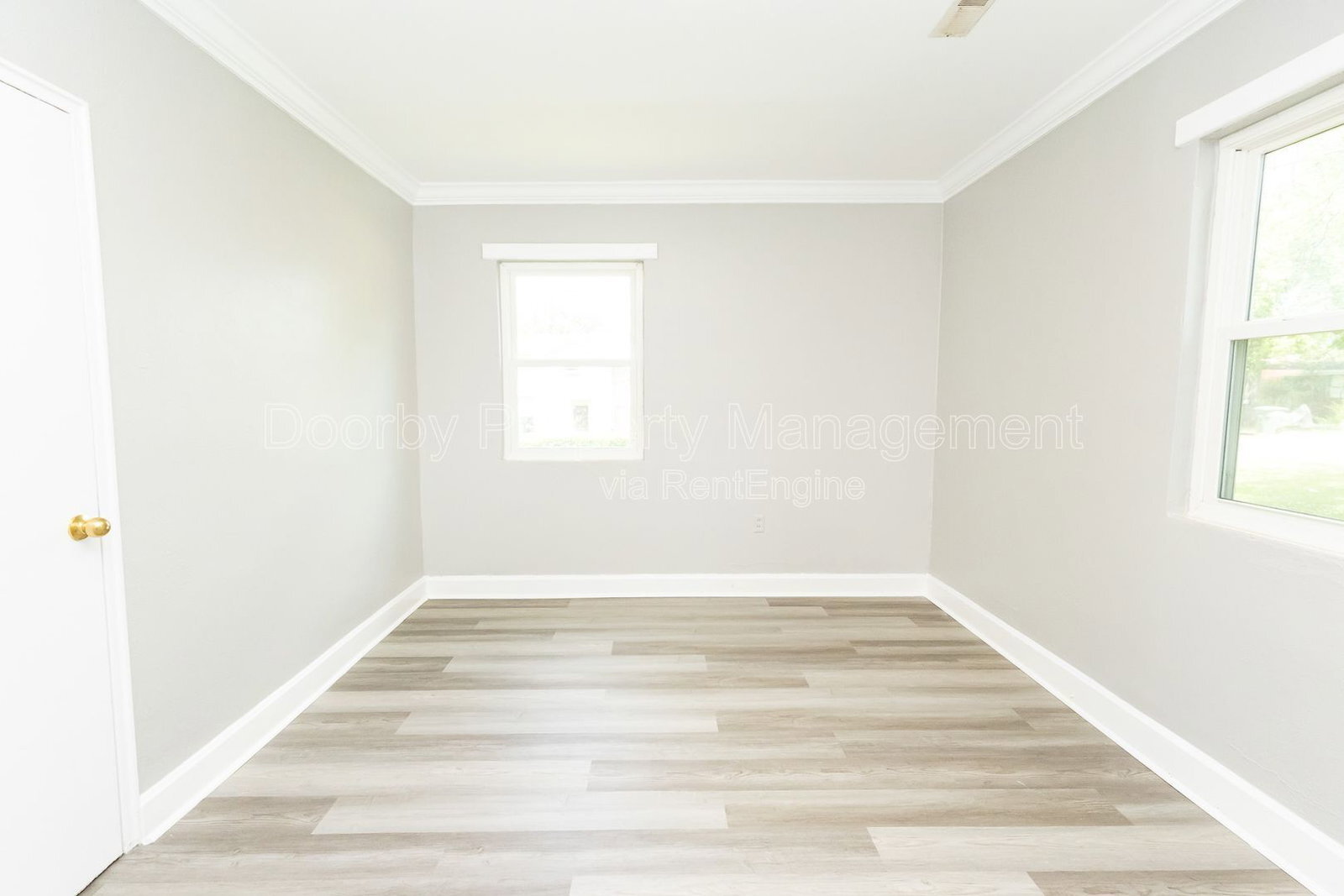 Building Photo - 1301 N Orchard Knob Ave