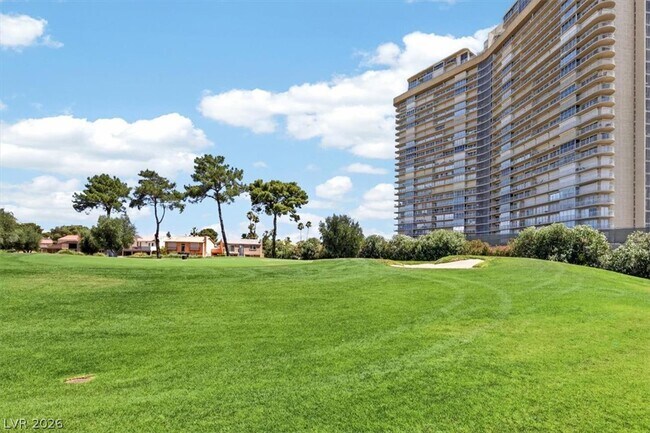 Building Photo - 3137 Bel Air Dr