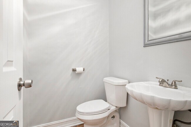 Building Photo - 2995 Wellbrook Dr