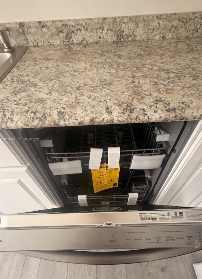 Building Photo - 5900 SW 127th Ave