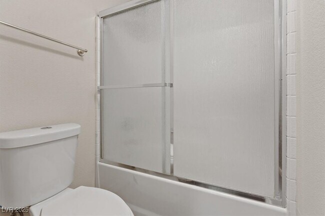 Building Photo - 227 Palmarosa St