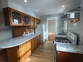 Building Photo - 73 Sachem St