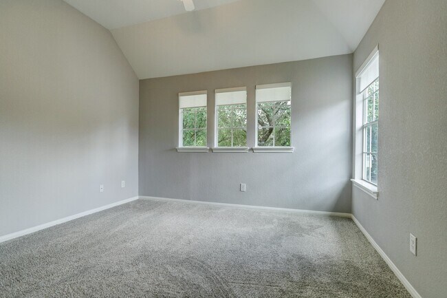 Building Photo - 2222 Keeran Point Ct