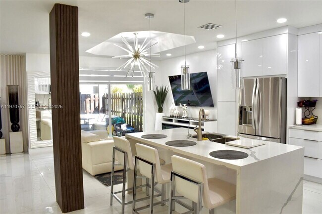 Building Photo - Northwest 107th Place, Doral, FL 33178 - 4 BR 3 BA single-family home