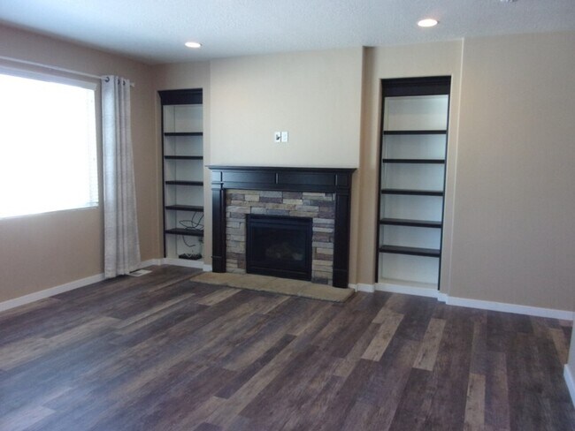 Building Photo - 371 E 2200 S