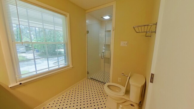 Building Photo - 3314 Jura Dr