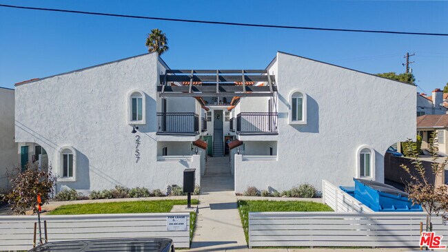 Building Photo - 2757 Andreo Ave